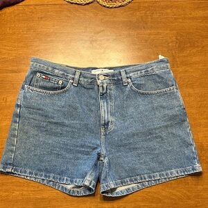 Tommy Hilfiger Women's Classic Blue Jean Shorts